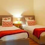 Near Marques Pombal Square Apartment *