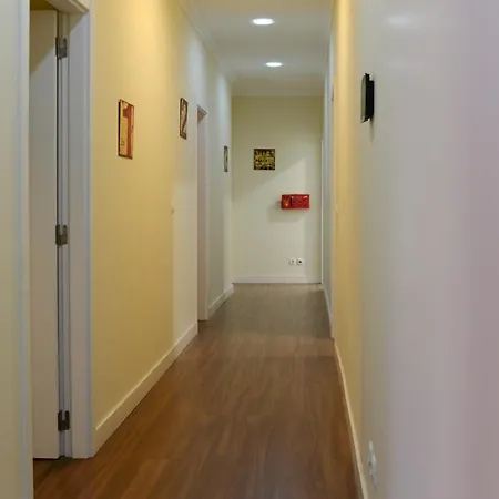 Appartement Near Marques Pombal Square *