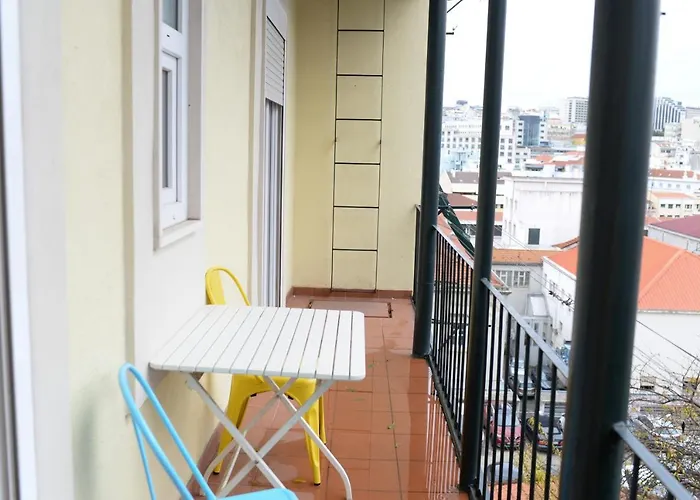 Appartamento Near Marques Pombal Square Lisbona